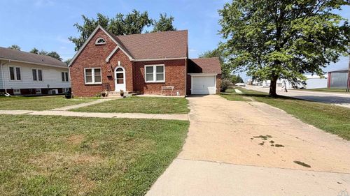 102 Peterson St, Alta, IA, 51002-1137 | Card Image