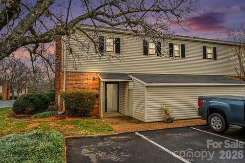 5947 Quail Hollow Rd, Charlotte, NC, 28210-5063 | Card Image