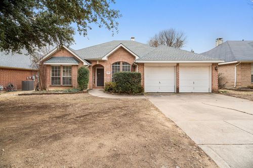 6905 Windwood Trl, Fort Worth, TX, 76132-3051 | Card Image