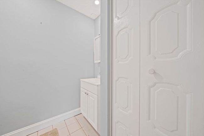 APT-65 - 8 Shadowbrook Ln, Condo with 2 bedrooms, 2 bathrooms and 2 parking in Milford MA | Image 13