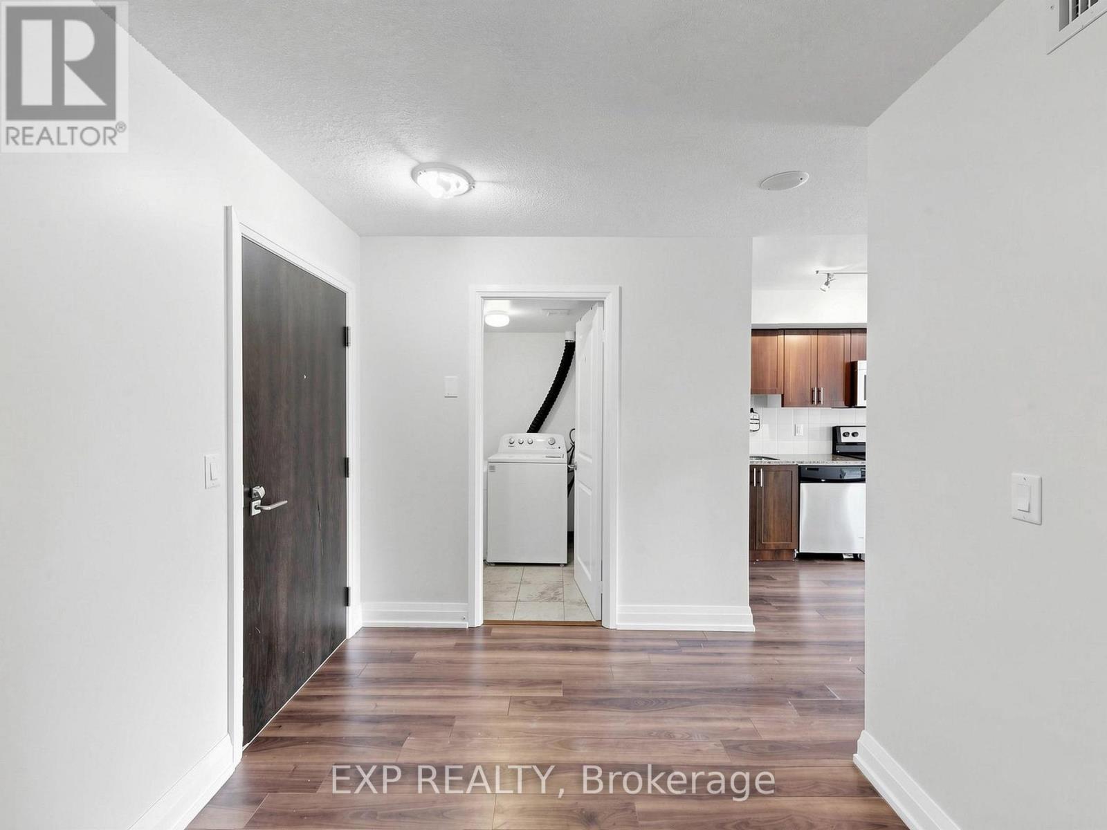 Residential in Toronto (Oakridge) 5