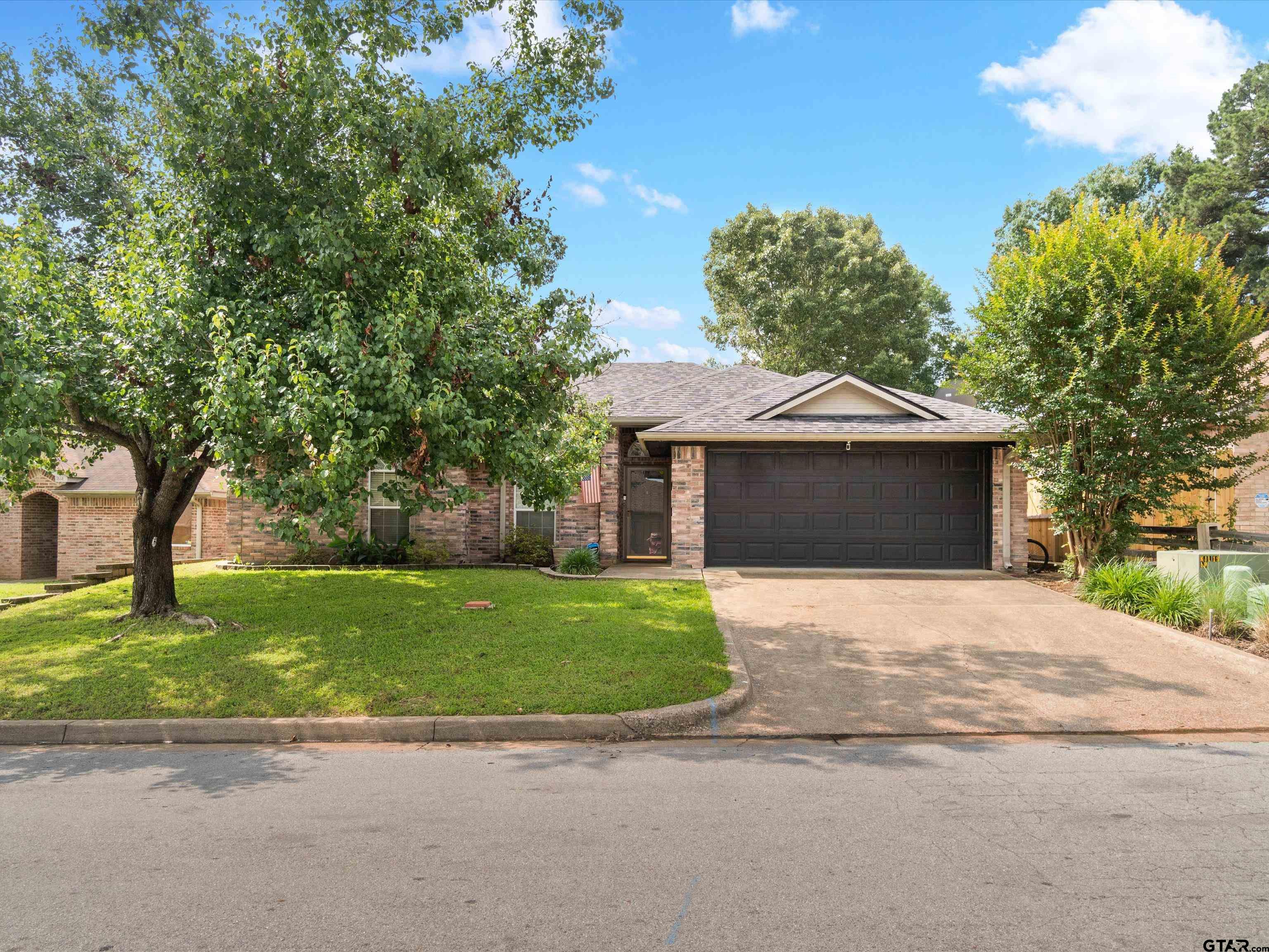 Emily Ln, Kilgore, TX 75662