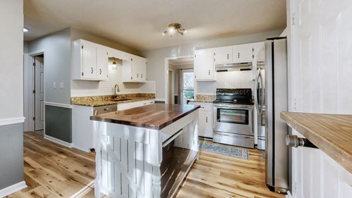 404 Boscobel Ct, Clarksville, TN, 37040-6592 | Card Image