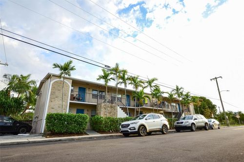 409 4th Ave N, Lake Worth, FL, 33460-3496 | Card Image