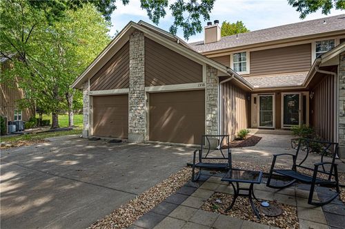 1358 Nw Jefferson Ct, Blue Springs, MO, 64015-7265 | Card Image