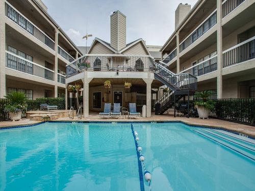 512-4800 W Lovers Lane, Dallas, TX, 75209 | Card Image