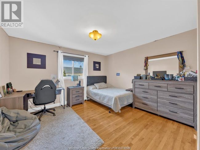 1840 St. Christopher Crt, House other with 4 bedrooms, 3 bathrooms and null parking in Windsor ON | Image 20