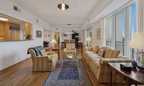 apt-2106-3401 Lee Pkwy, Dallas, TX, 75219-5228 | Card Image