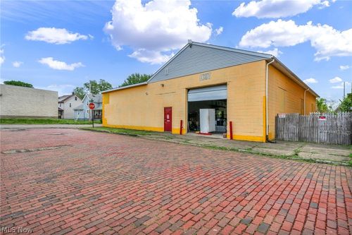 606 9th Street Ne, Canton, OH, 44704 | Card Image