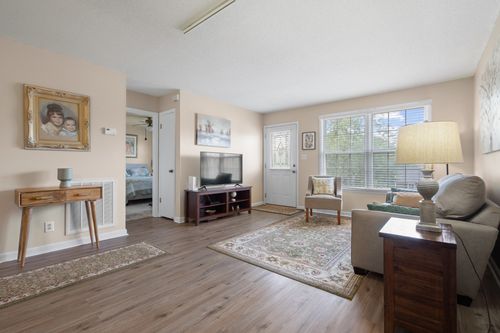 711 Green Valley Ct, Clarksville, TN, 37042-3489 | Card Image