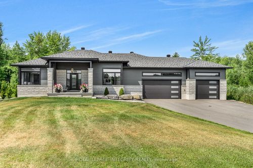 278 Roxanne St, Clarence Creek, ON, K0A1N0 | Card Image