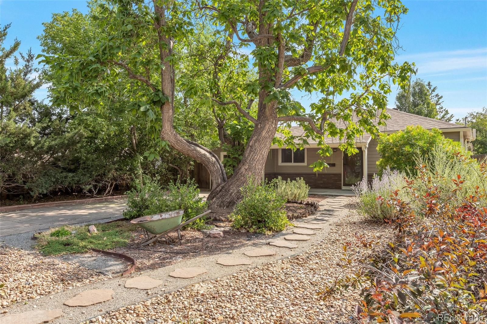 Syracuse St, Denver, CO 80220
