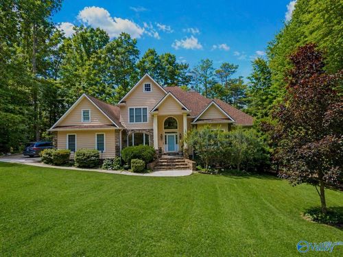 3608 Wyeth Dr, Guntersville, AL, 35976-2624 | Card Image