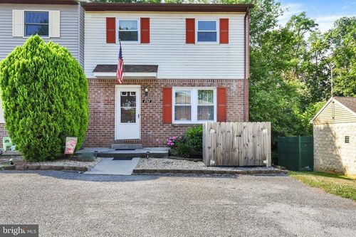 202 Marion Ave, CARLISLE, PA, 17013-1138 | Card Image
