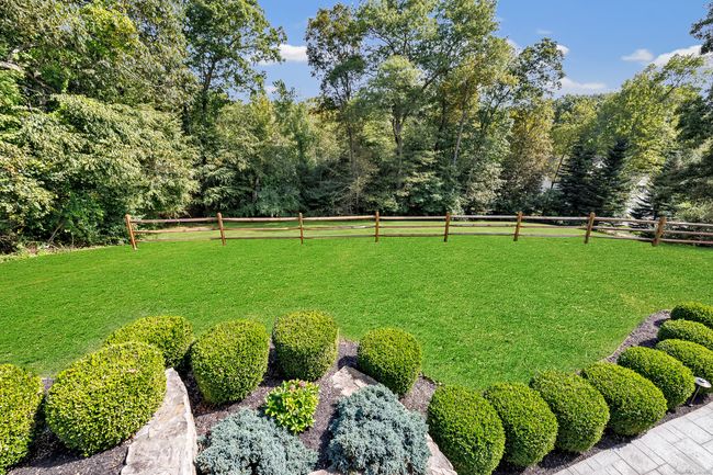 70 Vista View Dr, House other with 5 bedrooms, 4 bathrooms and null parking in Southbury CT | Image 7