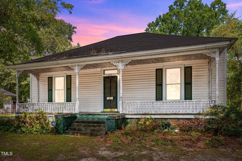 412 W Walnut St, Tarboro, NC, 27886-2952 | Card Image