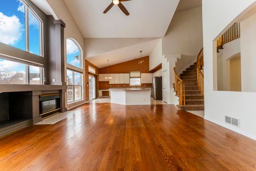 9 Greyshire Court, Algonquin, IL, 60102 | Card Image