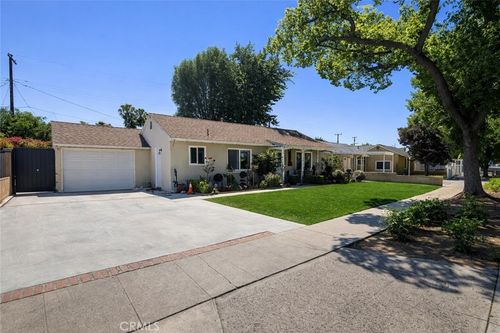 7420 Caldus, Van Nuys, CA, 91406 | Card Image