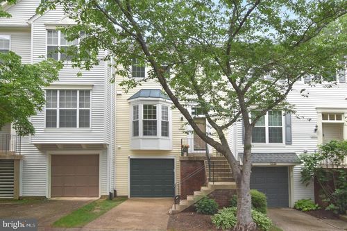 39-5843 Wye Oak Commons Ct, BURKE, VA, 22015-2872 | Card Image