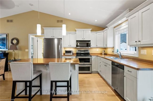 8 Woodbine Ave, House other with 3 bedrooms, 2 bathrooms and 2 parking in Saint Catharines ON | Image 8