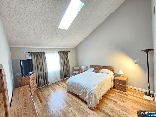 403 Heights Dr, Townhouse with 2 bedrooms, 3 bathrooms and null parking in Haledon NJ | Image 21