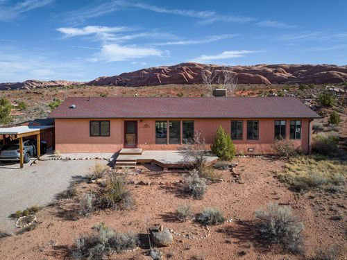 1687 N Highland Dr, Moab, UT, 84532-3357 | Card Image
