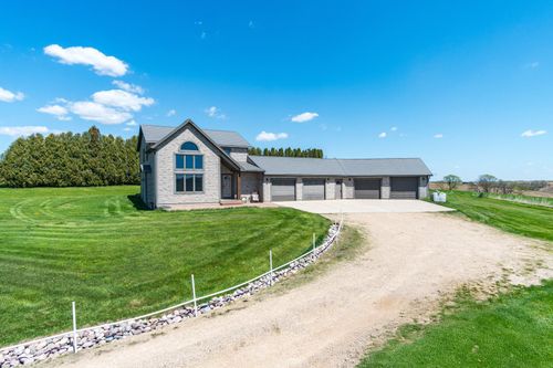 11840 County 5, Caledonia, MN, 55921-4730 | Card Image