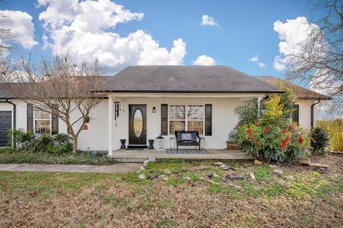 2560 Wildcat Rd, Sparta, TN, 38583-6588 | Card Image