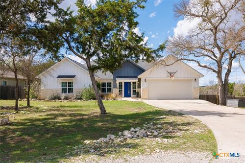 8 Butterfly St, Wimberley, TX, 78676-3017 | Card Image