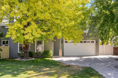 2912 E Bonfire Ln, Eagle, ID, 83616-6817 | Card Image