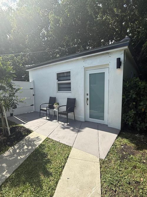 1-13 Fonseca Ave, Coral Gables, FL, 33134-1825 | Card Image