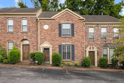 2018 Stokes Ln, Nashville, TN, 37215-1520 | Card Image