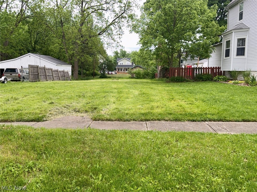 Land in Elyria