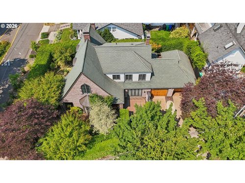 1111 Ne 37th Ave, Portland, OR, 97232-1975 | Card Image