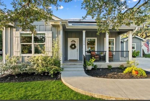 1006 12th St, Blanco, TX, 78606-4924 | Card Image