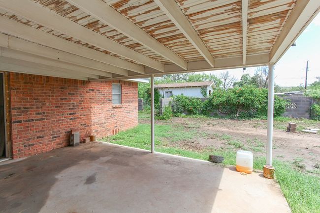 2608 E 24 Th St, House other with 3 bedrooms, 3 bathrooms and 2 parking in Big Spring TX | Image 33