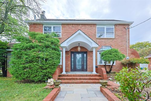 190 33rd Ave, Flushing, NY, 11358-1914 | Card Image