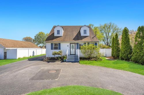 108A Union Ave, Lake Ronkonkoma, NY, 11779 | Card Image
