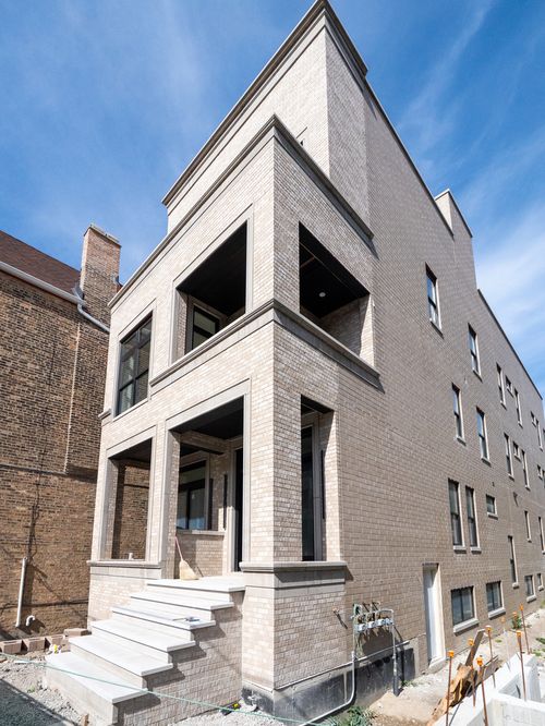 3-2471 N Clybourn Ave, Chicago, IL, 60614-1942 | Card Image