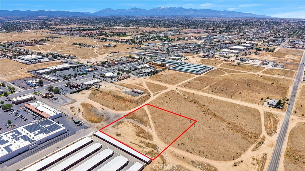 Land in Hesperia