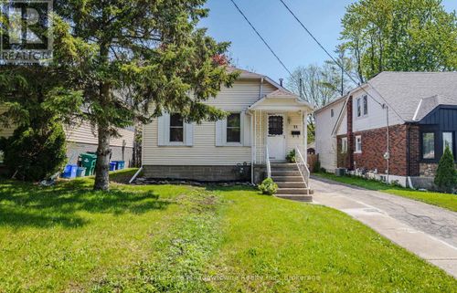 21 Elgin Street N, Cambridge, ON, N1R5G8 | Card Image