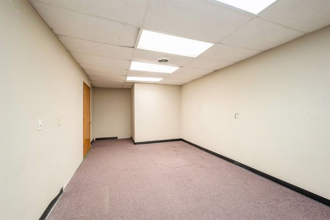 1070 Lyons Ln, Home with 0 bedrooms, 0 bathrooms and null parking in Marion IA | Image 18