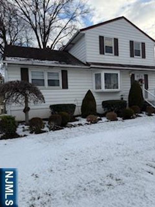 300 John Ochs Dr, Saddle Brook, NJ, 07663-5024 | Card Image