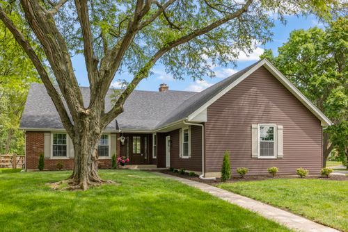 210 Westmoreland Ln, Naperville, IL, 60540-5821 | Card Image