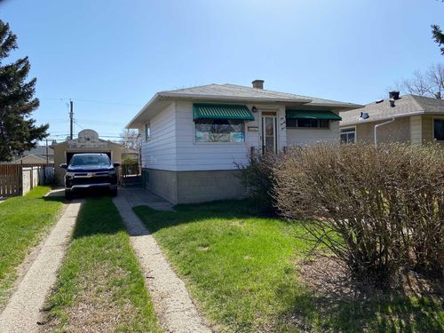 629 Stafford Drive N, Lethbridge, AB, T1H2B3 | Card Image