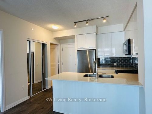 712-35 Watergarden Dr, Mississauga, ON, L5R0G8 | Card Image