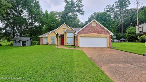 73 Dianne Cv, Byram, MS, 39272-5765 | Card Image