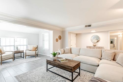 502 Tammy Dr, San Antonio, TX, 78216-3421 | Card Image