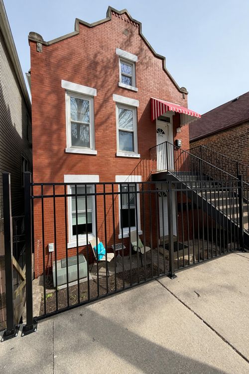 2142 W 18th St, Chicago, IL, 60608-1826 | Card Image