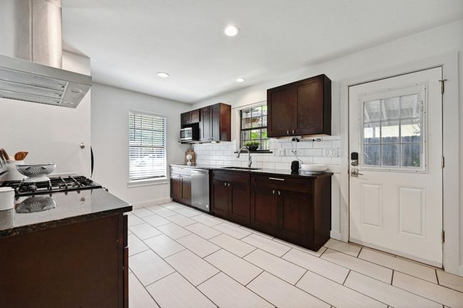 4607 S Forest Dr, House other with 4 bedrooms, 2 bathrooms and 2 parking in Austin TX | Image 8